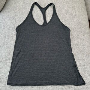 Lululemon razorback slit side tank